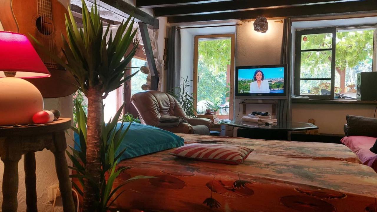 Moulis La Maison Du Bonheur Chez Yann Humblet מראה חיצוני תמונה